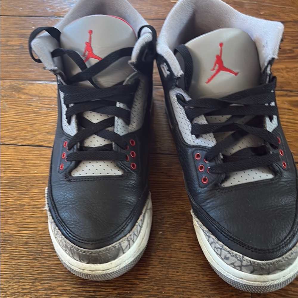 Jordan Black and Gray Sneakers Iconic Design